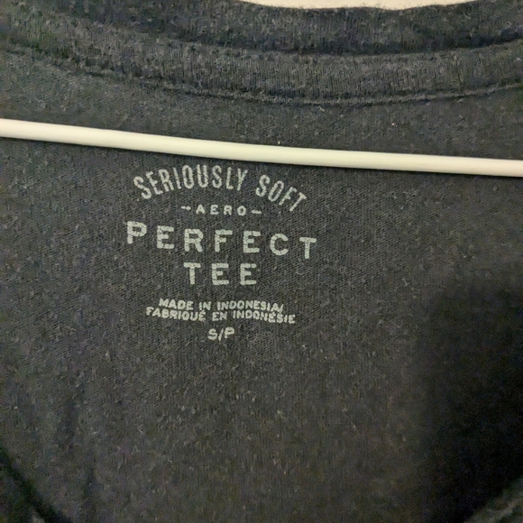 Aeropostale Black Plain Tee Soft  V neck black - Picture 3 of 5